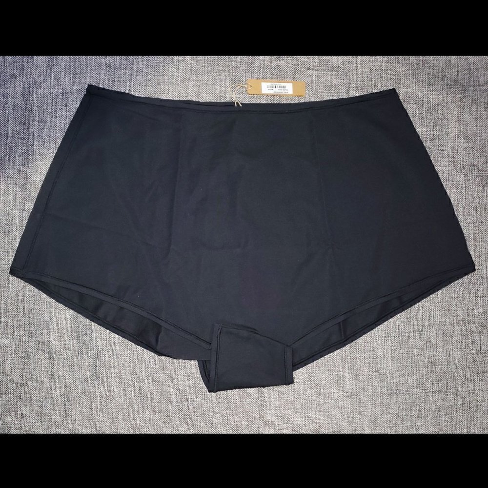 NWT SKIMS 4X Body Basics Boyshort ONYX